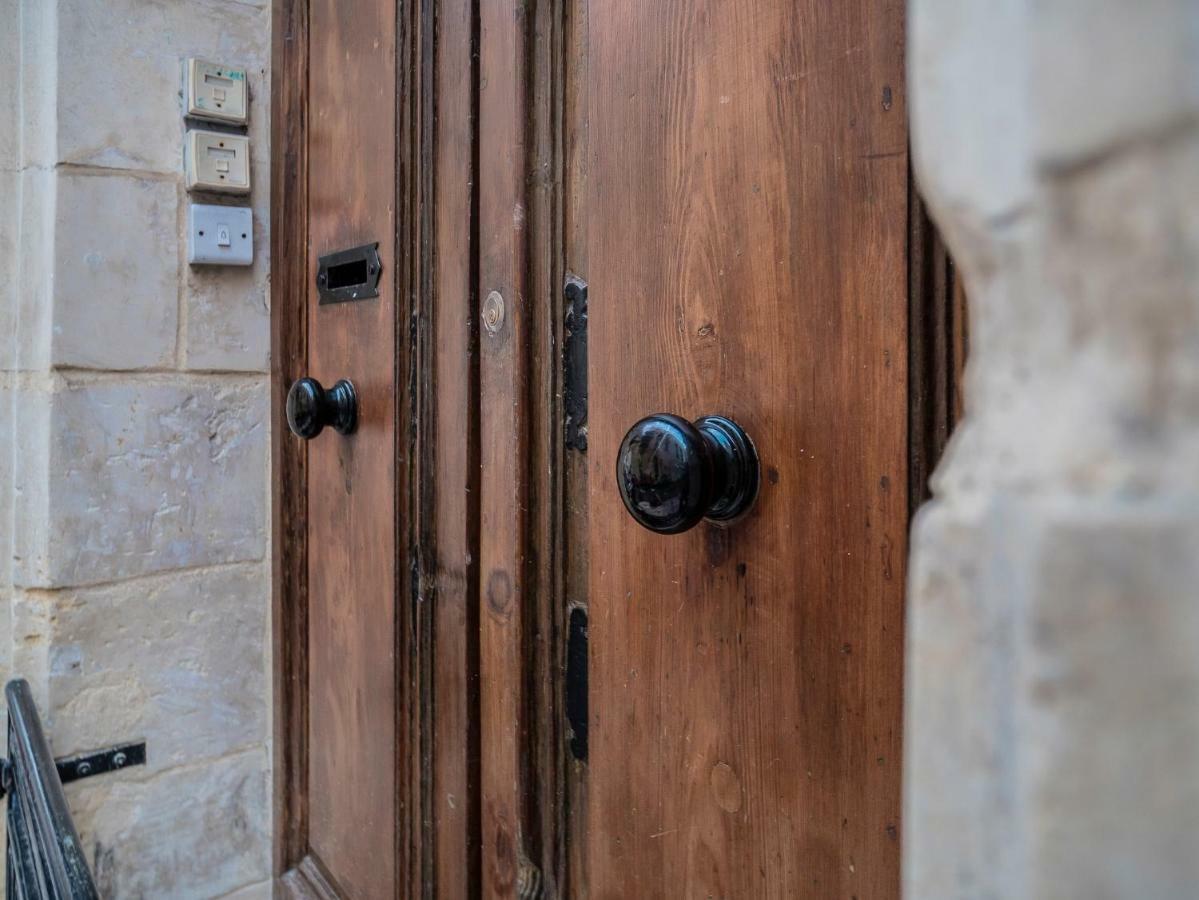 Valletta Main Street Apartment Экстерьер фото